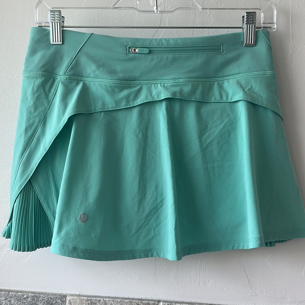 Lululemon play off the plates mid Rice skirt size 6 turquoise/teal